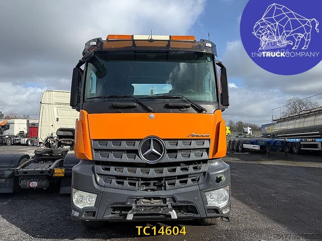 Контейнерні перевезення Mercedes-Benz Arocs 2545