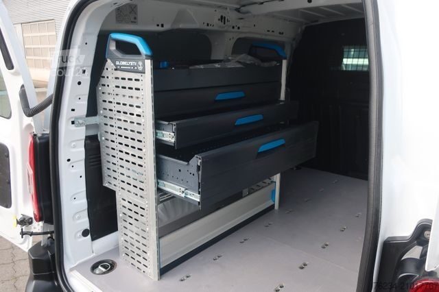 Fourgon tôlé PEUGEOT Partner 1,5 Blue HDI Klima / Sotimo Regal / Navi