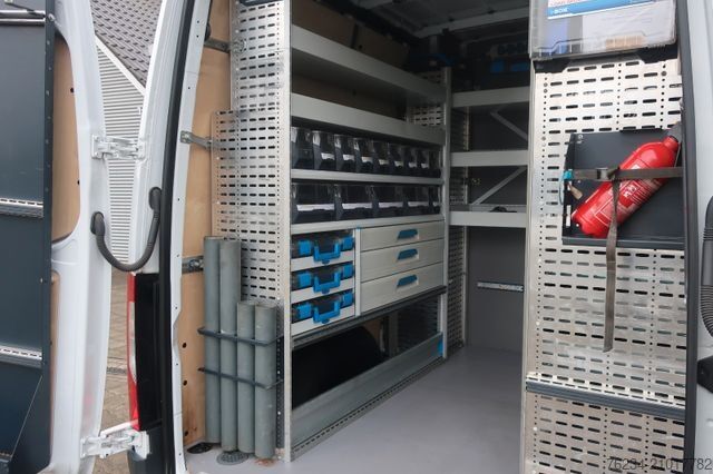Hög tak skåpbil MERCEDES-BENZ Sprinter 314 CDI  4- Sitzer Top Regale/ Standhz.