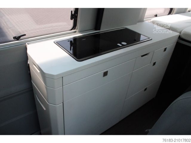 Camper van VOLKSWAGEN Grand California 680 4MOTION Solar AHK Lithium