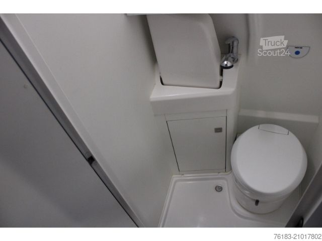 Camper van VOLKSWAGEN Grand California 680 4MOTION Solar AHK Lithium