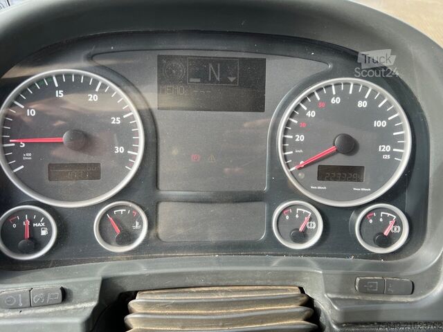 Abrollkipper MAN TGA 26.310 6X6 BB TGA 26.310 6X6 BB