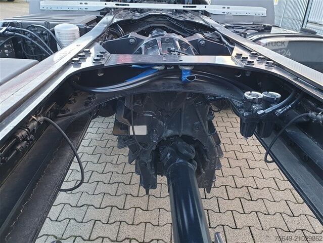 Tankwagen MAN TGS 41.480 8X6 BB TGS 41.480 8X6 BB, ca. 25.000l mit Separatpumpe