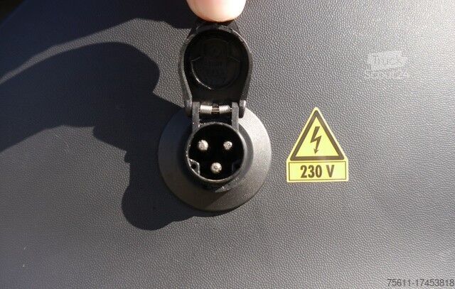 Refrigerator body van VW CADDY Cargo MAXI O°C Frischedienst 230V GJR PDC MF