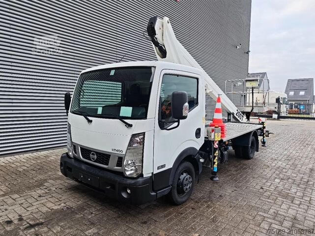 Plate-forme de levage Nissan Cabstar 35.13 NT400 GSR B200T