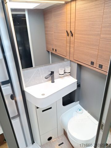 Kamper zintegrowany HYMER/ERIBA B-Klasse MC I 600