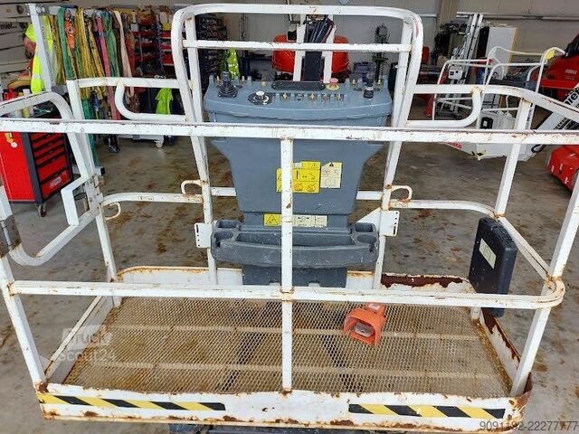 Scharnierende telescopische hoogwerker JLG M600JP