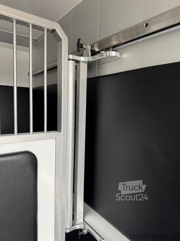 Veetransporter RENAULT Master ZF 9-GANG AUTOM. 2025er STX 5-Haras LONG