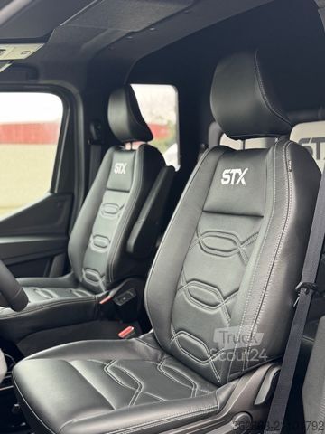 Veetransporter RENAULT Master ZF 9-GANG AUTOM. 2025er STX 5-Haras LONG