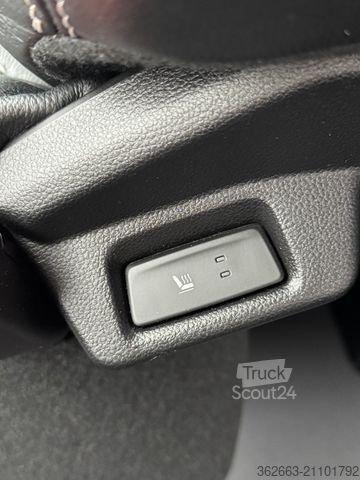 Veetransporter RENAULT Master ZF 9-GANG AUTOM. 2025er STX 5-Haras LONG