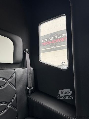 Veetransporter RENAULT Master ZF 9-GANG AUTOM. 2025er STX 5-Haras LONG