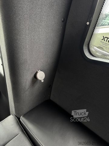 Veetransporter RENAULT Master ZF 9-GANG AUTOM. 2025er STX 5-Haras LONG