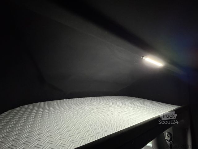 Veetransporter RENAULT Master ZF 9-GANG AUTOM. 2025er STX 5-Haras LONG