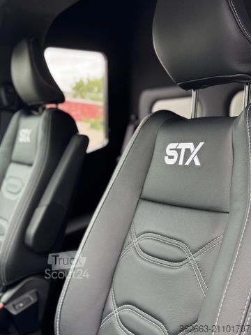 Veetransporter RENAULT Master ZF 9-GANG AUTOM. 2025er STX 5-Haras LONG