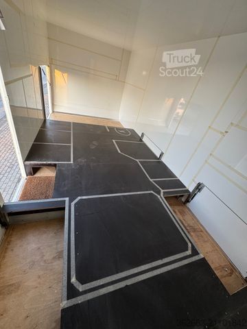 Wohnwagen/Wohnmobil MERCEDES-BENZ AXOR 18.29 A mit Pecocar Leerkabine