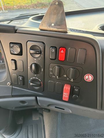 Wohnwagen/Wohnmobil MERCEDES-BENZ AXOR 18.29 A mit Pecocar Leerkabine