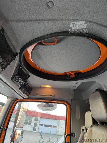 Wohnwagen/Wohnmobil MERCEDES-BENZ AXOR 18.29 A mit Pecocar Leerkabine