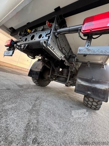 Spezial-LKW MERCEDES-BENZ AXOR 18.29 A mit Pecocar Leerkabine