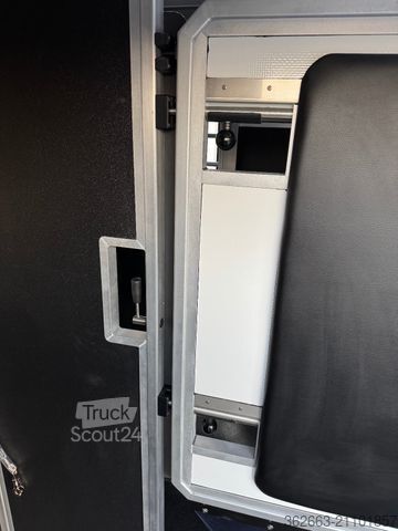 Veetransporter RENAULT Master ZF 9-GANG AUTOM. 2025er STX 5-Haras LONG