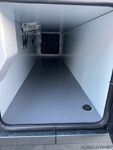 Veetransporter RENAULT Master ZF 9-GANG AUTOM. 2025er STX 5-Haras LONG