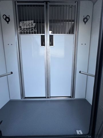 Veetransporter RENAULT Master ZF 9-GANG AUTOM. 2025er STX 5-Haras LONG