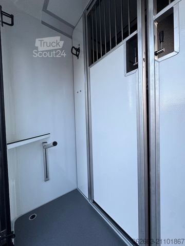 Veetransporter RENAULT Master ZF 9-GANG AUTOM. 2025er STX 5-Haras LONG