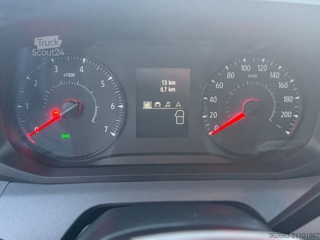 Veetransporter RENAULT Master ZF 9-GANG AUTOM. 2025er STX 5-Haras LONG