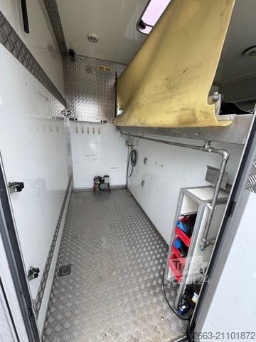 Viehtransporter MERCEDES-BENZ Atego Böckmann Kompakter Pferde-LKW mit Wohnung