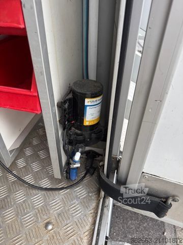 Viehtransporter MERCEDES-BENZ Atego Böckmann Kompakter Pferde-LKW mit Wohnung