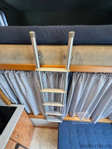 Viehtransporter MERCEDES-BENZ Atego Böckmann Kompakter Pferde-LKW mit Wohnung