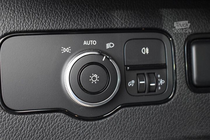 Kombi z visokim stropom MERCEDES-BENZ Sprinter Mixto 4x4 319 CDI L2H2 9 G-Tronic Klima