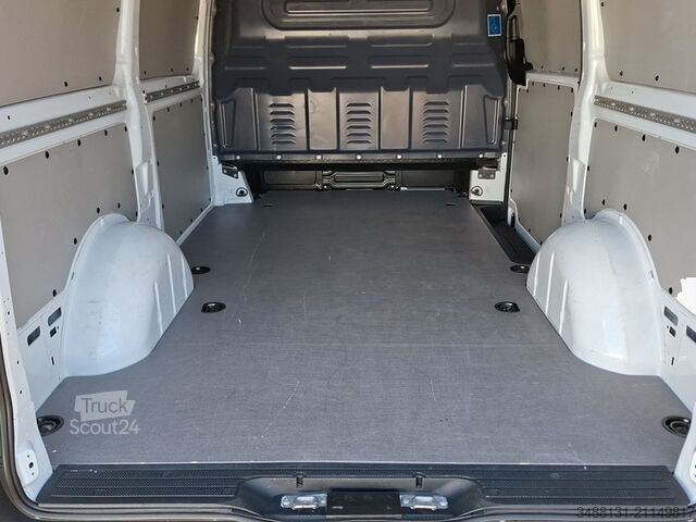Furgone Mercedes-Benz VITO 116 NEUES MODELL AHK NAVI KAMERA TEMPOMAT