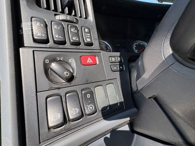 شاحنة بمسطحة ومشمع SCANIA R520*Topline*E6a*Retarder*Lenk+Lift*Standklima*