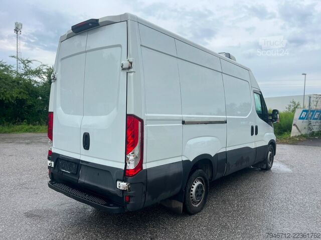 Izotermiczny van chłodnia IVECO Daily 35 S 160  Kühlkasten L3H2 ThermoKing Klima
