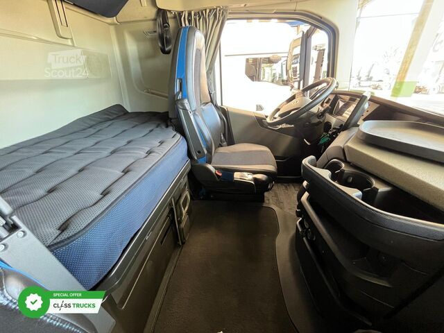 Standardní tahač VOLVO FH 460 Globetrotter XL i-Save SideSkirts