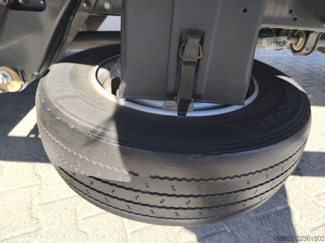 Bâché IVECO Eurocargo 75-210 Plane 3-Sitzer Euro 6 4x2 LBW ...