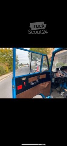 Dodávka s plachtovou bočnicou MERCEDES-BENZ L 307 Pritsche+Plane