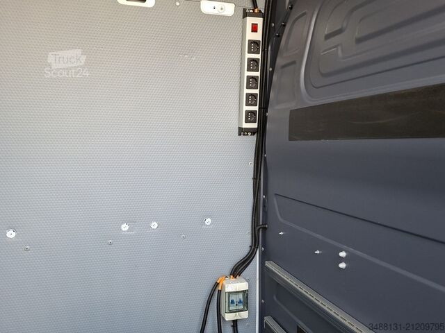 Slēgtais furgons Mercedes-Benz SPRINTER 314 L2H2 AHK 2T STANDHZG KAMERA
