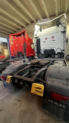 Standardni vlačilec MAN TGX