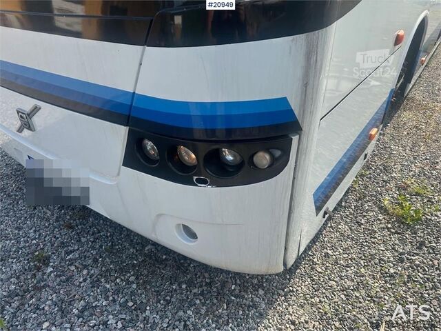 حافلة فولفو 9700H مع 54 مقعدًا مزودة بإطارات صيفية وشتوية Volvo 9700H bus w/ 54 seats w/ summer and winter tires