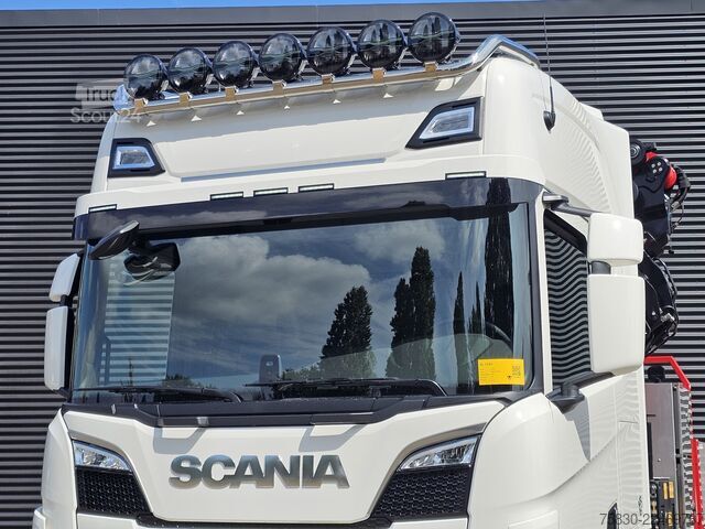 Standard-SZM Scania R590 V8 8x2 / HMF 9520 CRANE - JIB - WINCH / TR...