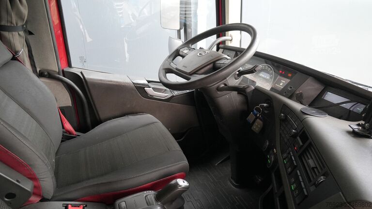 Bīstamās vielas Volvo FH 420 ADR tractor unit