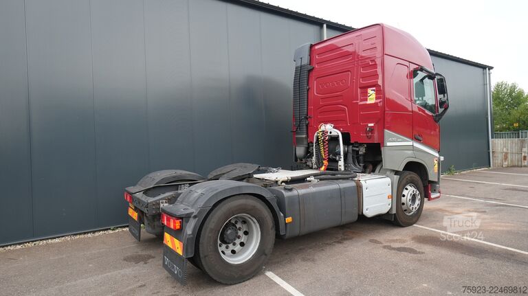 Bīstamās vielas Volvo FH 420 ADR tractor unit