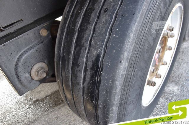 Nyitott ponyvás félpótkocsi KÖGEL Palettenkasten Lochrahmen SAF Achsen Zurringe