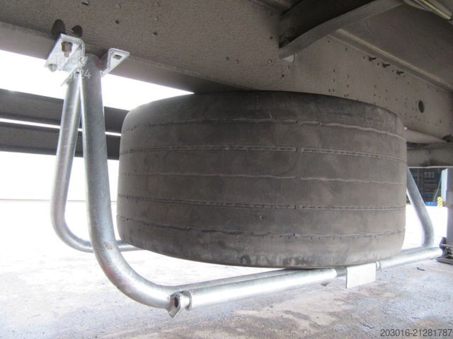 Open semitrailer with tarp SCHMITZ CARGOBULL MegaVarios verbreiterbar/auskurbelbar Ersatzrad