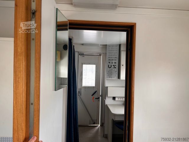 Furgoneta caja MERCEDES-BENZ Atego 816 R - Koffer, Arztpraxis, Eventfahrzeug