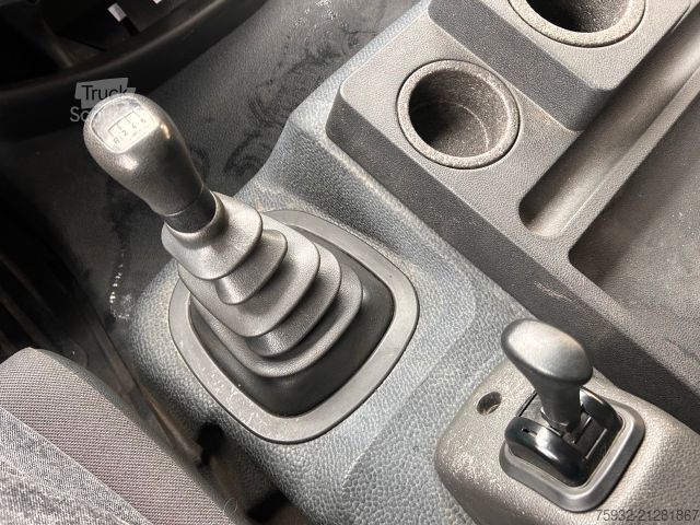 Furgoneta caja MERCEDES-BENZ Atego 816 R - Koffer, Arztpraxis, Eventfahrzeug