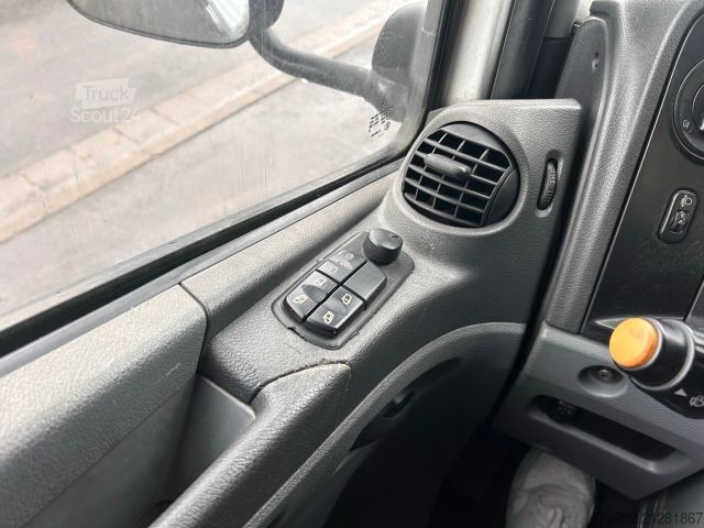 Furgoneta caja MERCEDES-BENZ Atego 816 R - Koffer, Arztpraxis, Eventfahrzeug