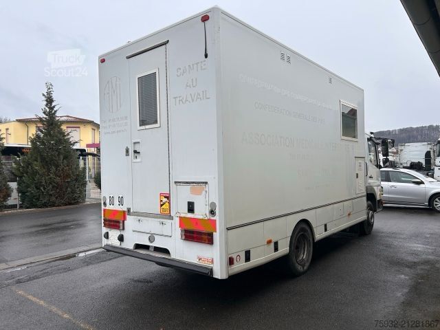 Furgoneta caja MERCEDES-BENZ Atego 816 R - Koffer, Arztpraxis, Eventfahrzeug