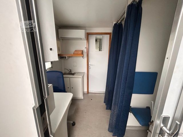 Furgoneta caja MERCEDES-BENZ Atego 816 R - Koffer, Arztpraxis, Eventfahrzeug